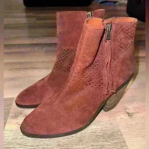Lucky Brand Ramses Bootie burgendy